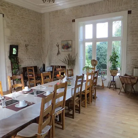 Bed & Breakfast Vivre Nature Au Chateau Poitiers