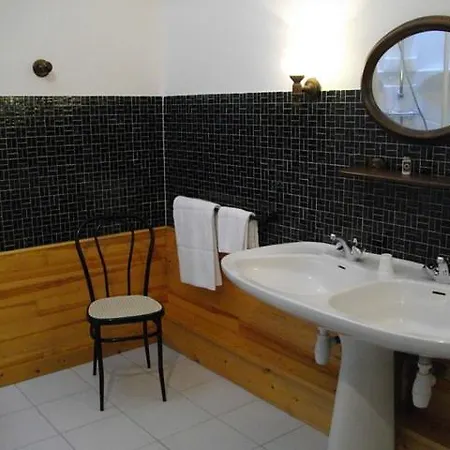 Vivre Nature Au Chateau Bed & Breakfast Poitiers